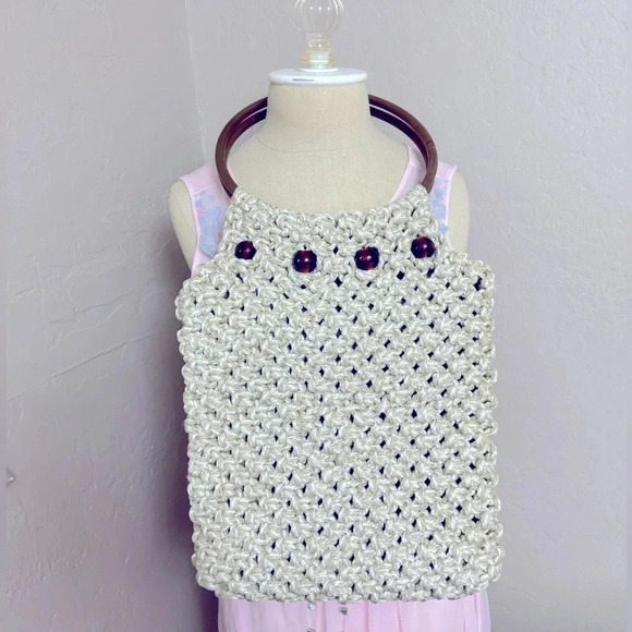 Vintage Handmade Macramé Purse Wooden Handles 70’s 80’s Hippy Kitschy Bohemian - Picture 2 of 13